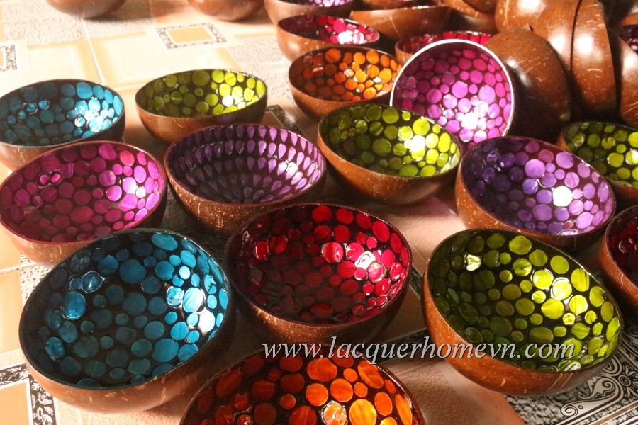 Coconut lacquered bowls